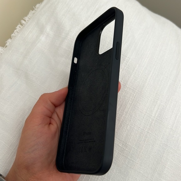 iPhone 13 Pro Max apple silicone case - Picture 3 of 3